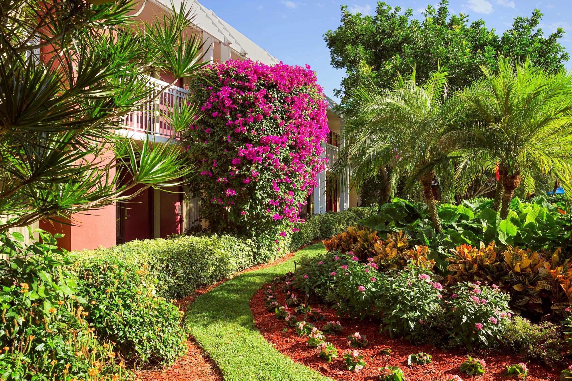 Collins Hotel North Naples Εξωτερικό φωτογραφία