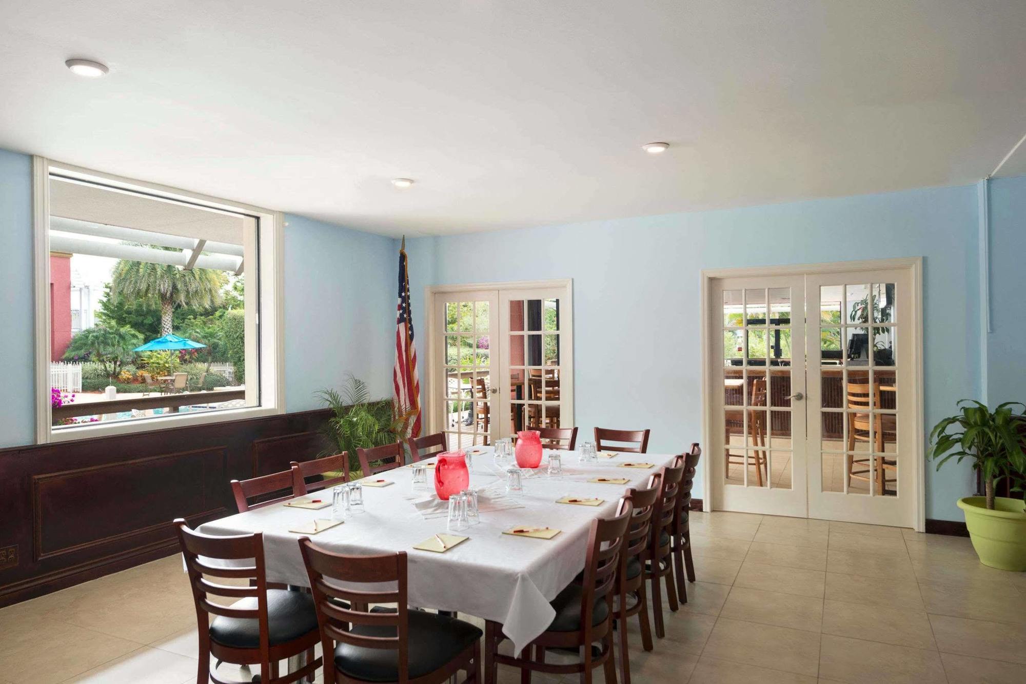 Collins Hotel North Naples Εξωτερικό φωτογραφία
